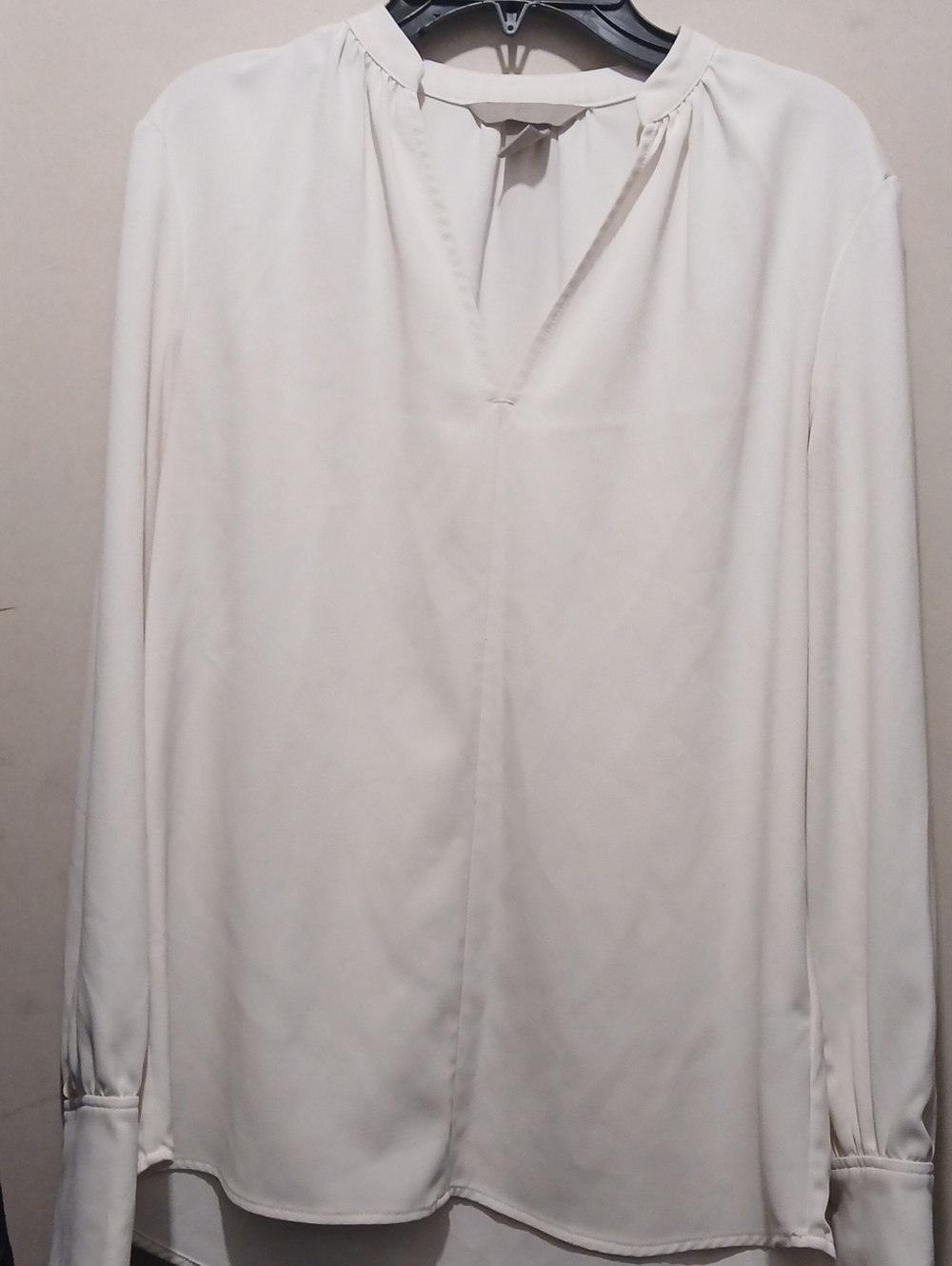 Elegant Ivory V-Neck Long Sleeve Blouse XS